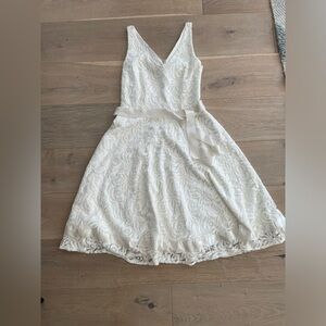 Tahari lace bridal style dress - size 6